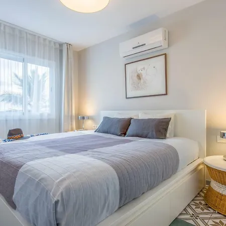 Modern, Bright And Welcoming Oceanfront Apartment Puerto de Santiago  Exterior photo
