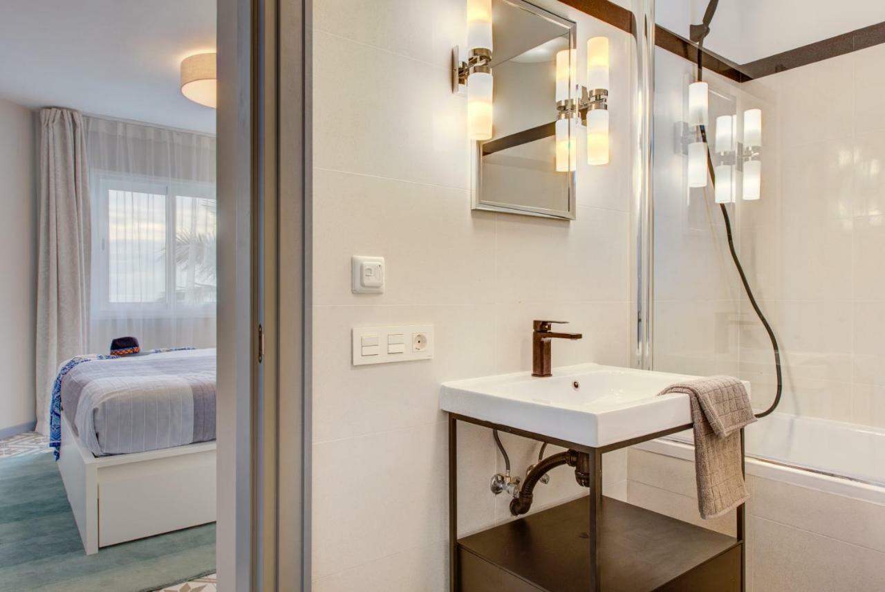 Modern, Bright And Welcoming Oceanfront Appartamento